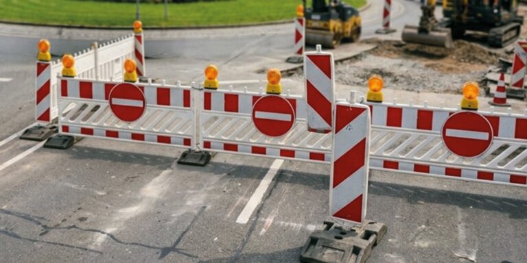 Baustelle auf der L1060 am Kreisverkehr Aldi / Globus Baumarkt – Umleitung durch Sulzdorf in den Osterferien